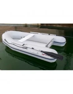 Barco pequeño de recreo...
