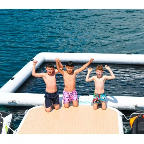 Piscina inflable para yates... Piscina inflable para yates...