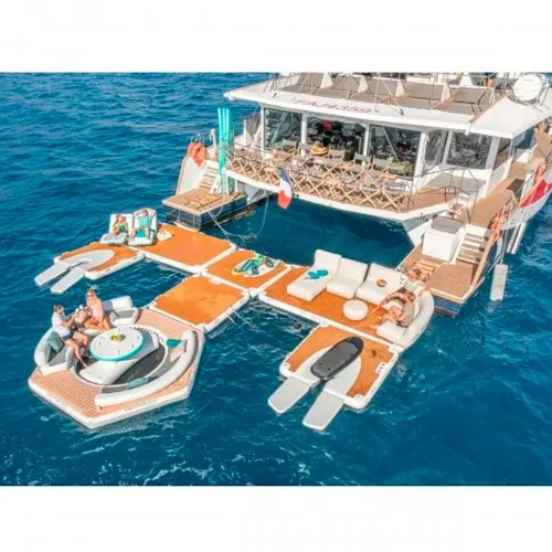 Plataforma inflable para barcos...