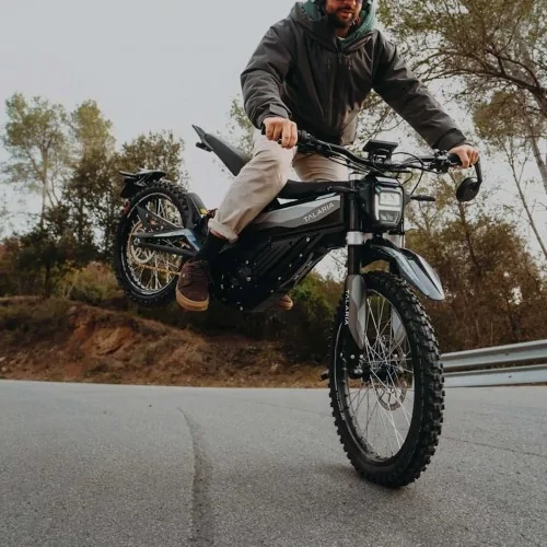 Moto eléctrica Talaria xXx L3e Moto eléctrica Talaria xXx L3e