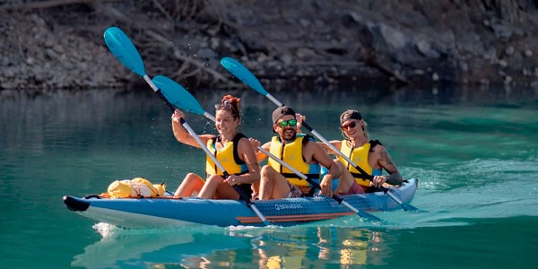 Este es equipamiento esencial que necesitas para tus aventuras en Kayak