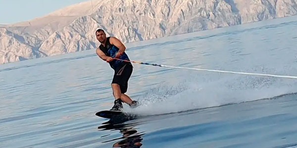 Wakeboard, qué necesitas y cómo elegir tu equipo